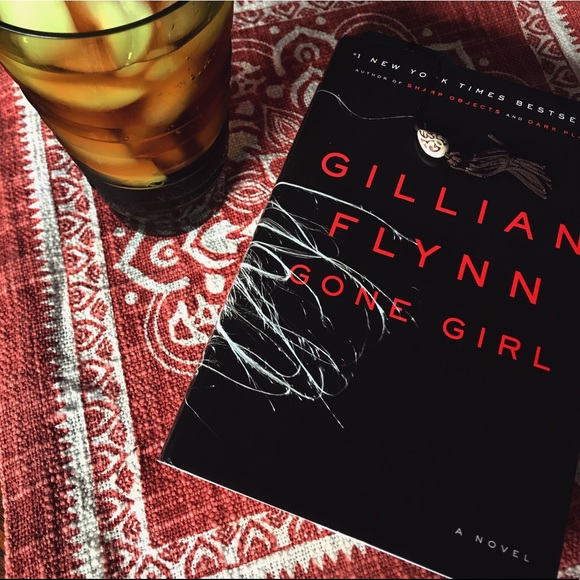 Gone Girl by Gillian Flynn - Picture 1 of 2